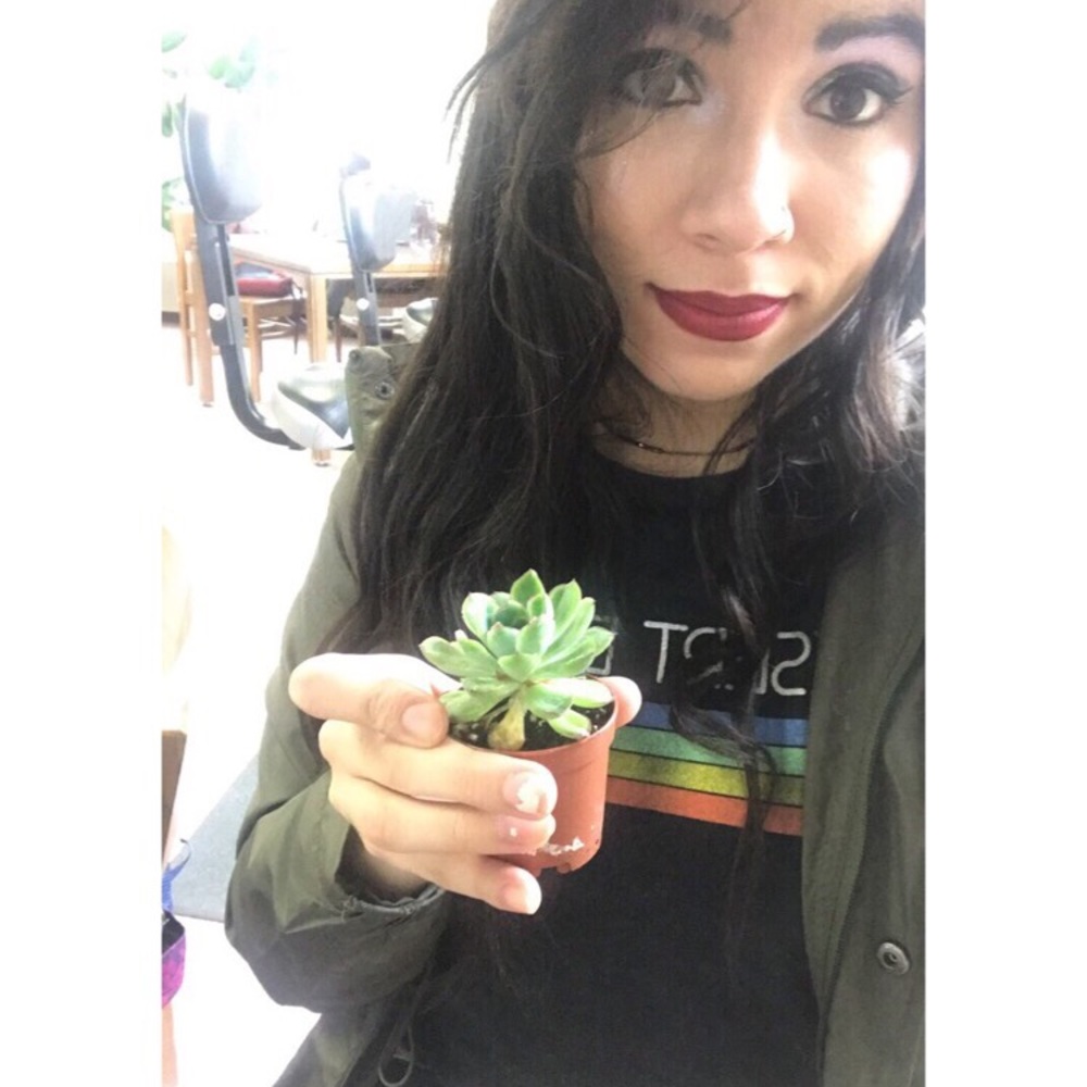 Meet your Posher, Emilia